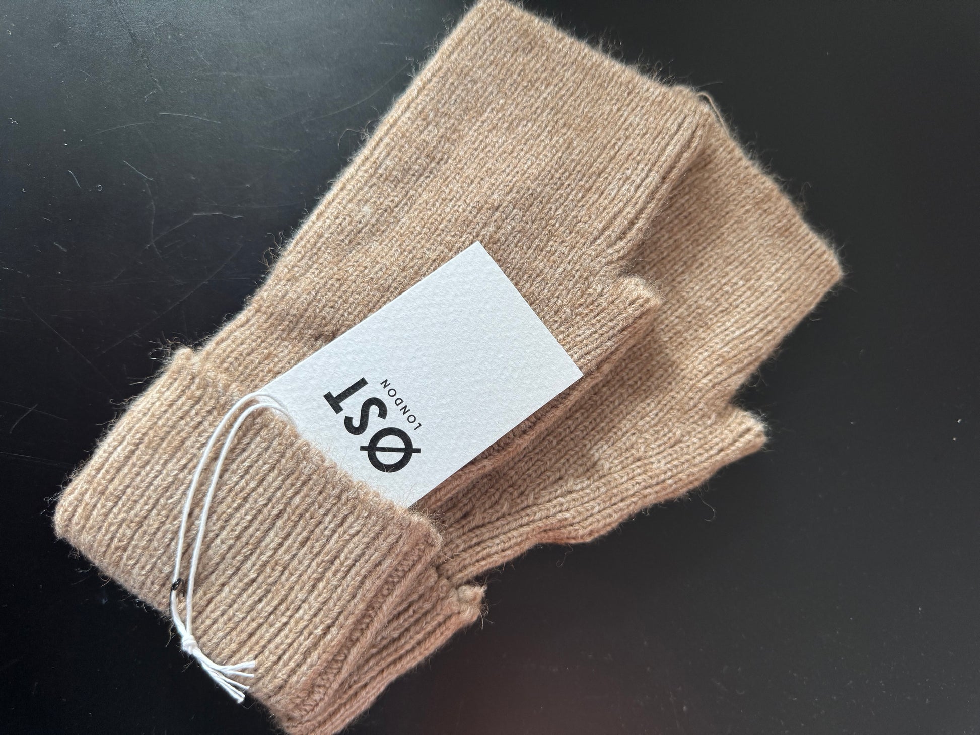 Wool mittens - taupe