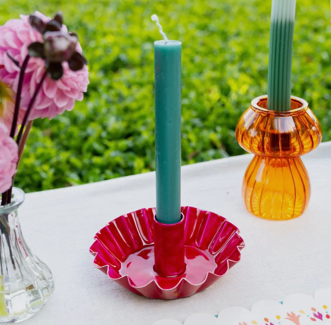 Metal scallop edge candle holder