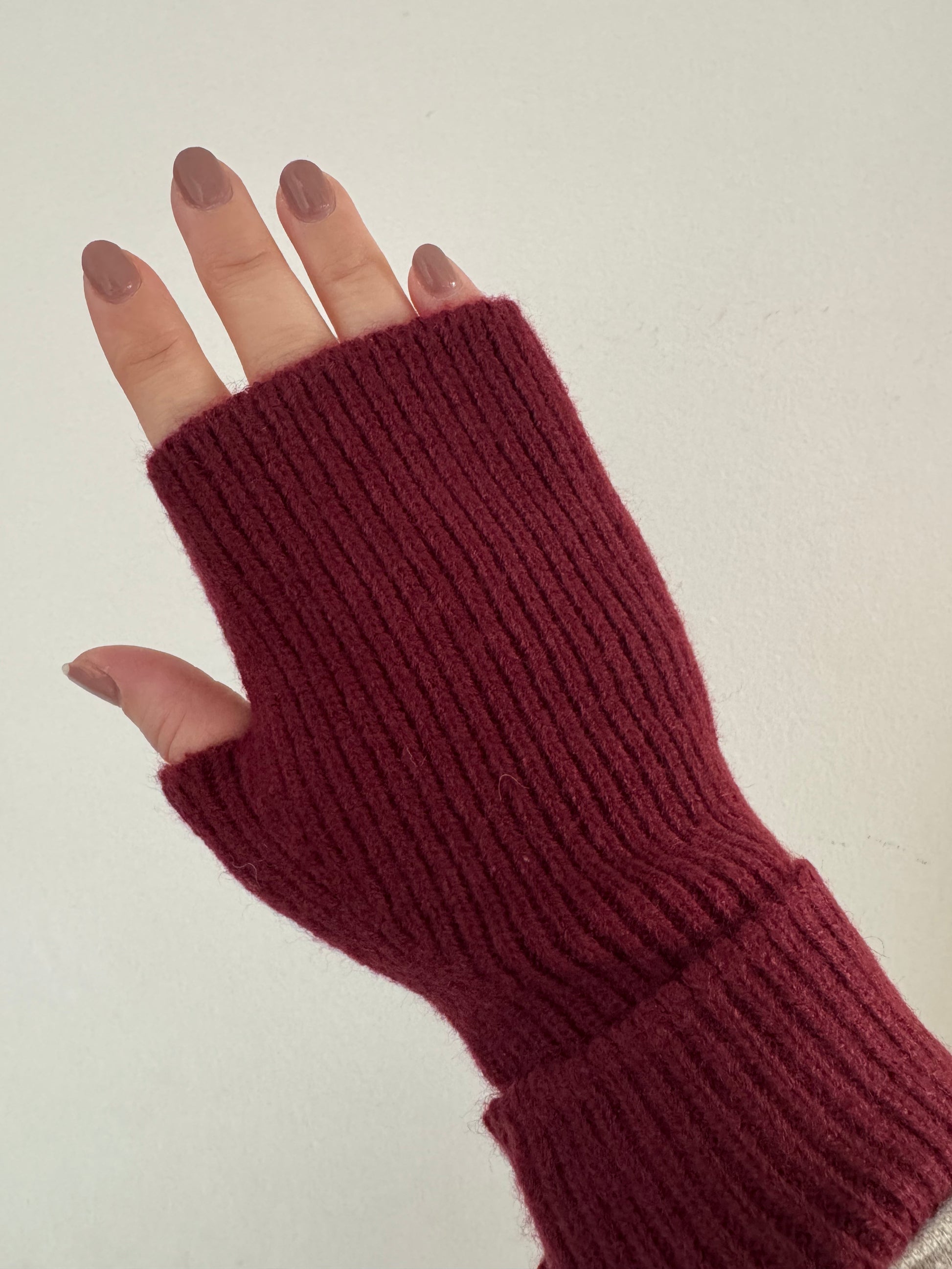 Wool mittens - burgundy