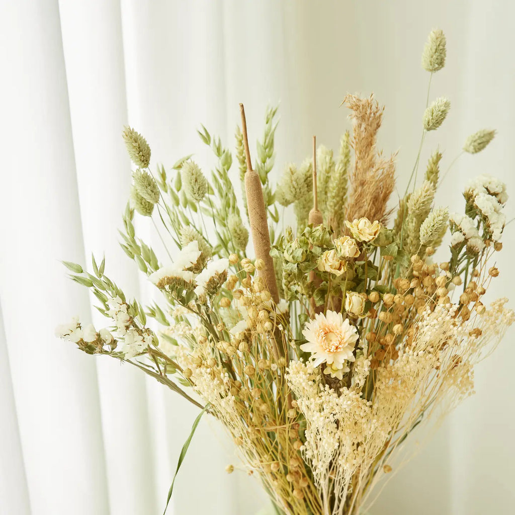 Bouquet of dried flowers by Floriette - natural
