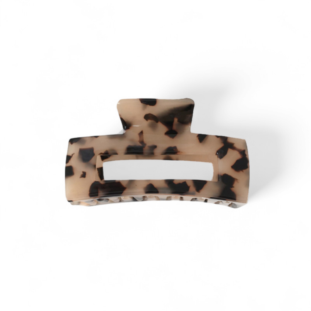 Resin Claw Hair Clip in Light Tortoiseshell
