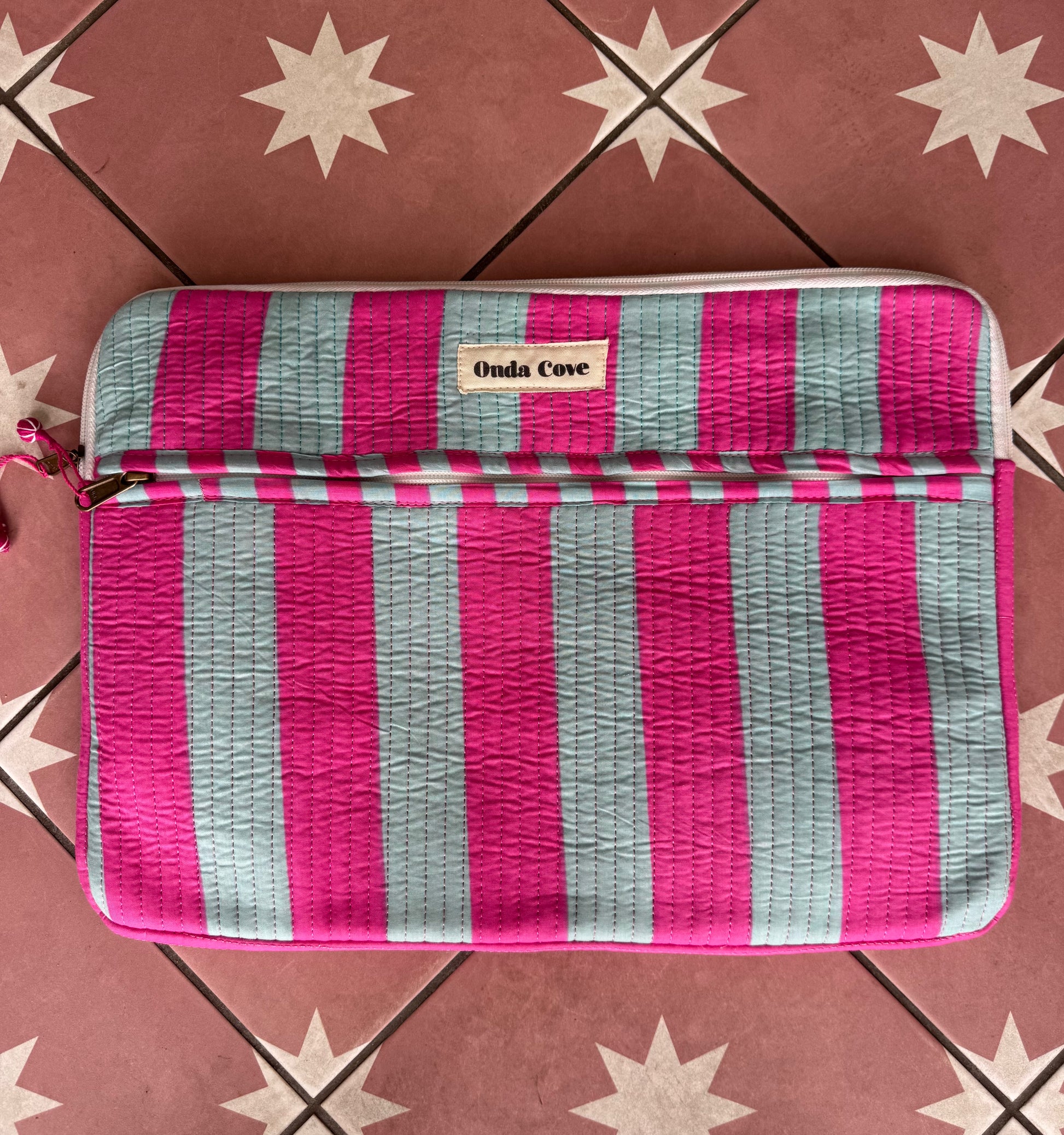 Quilted Laptop Sleeve - Pink and turquoise stripe