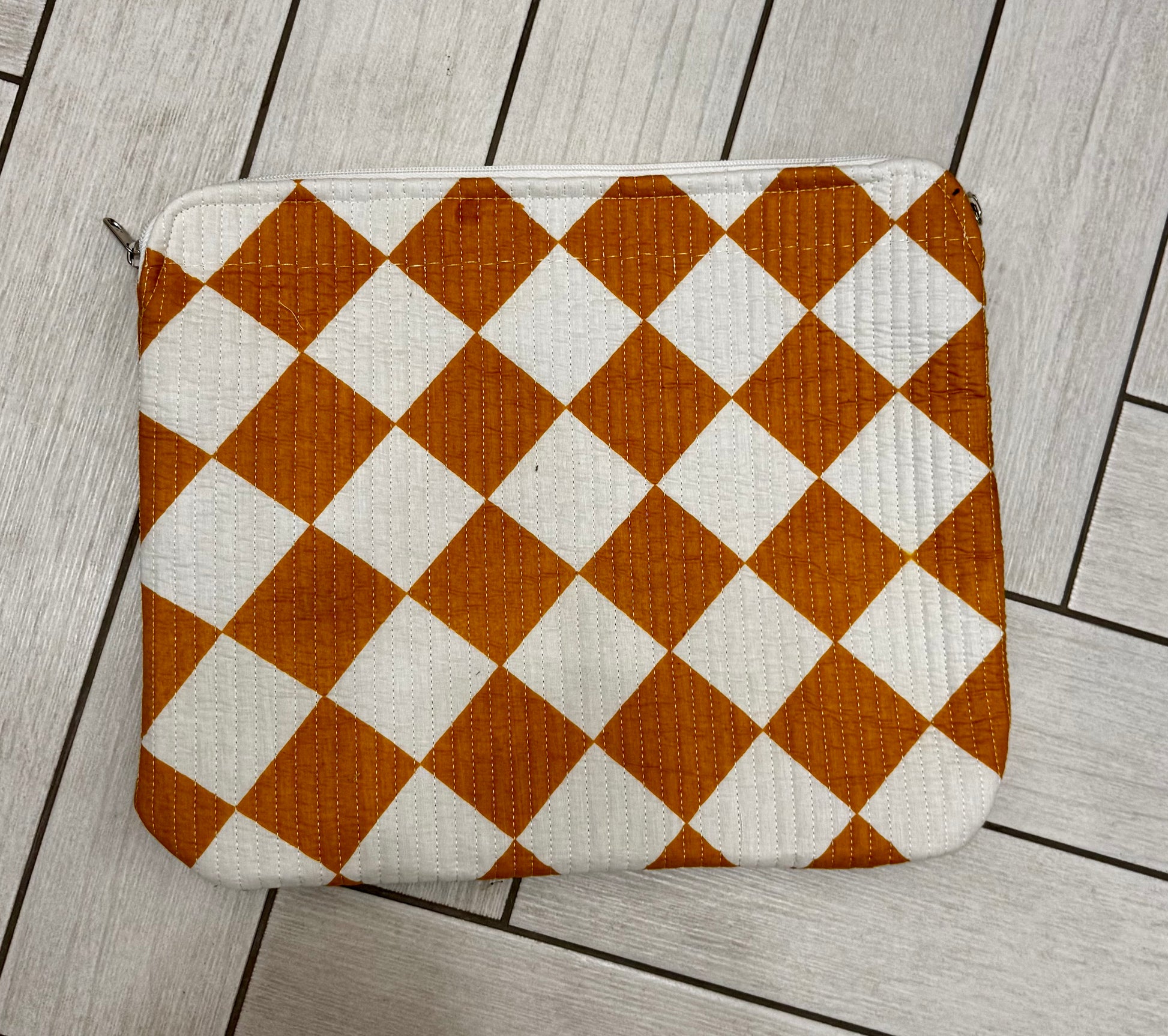 Quilted laptop sleeve