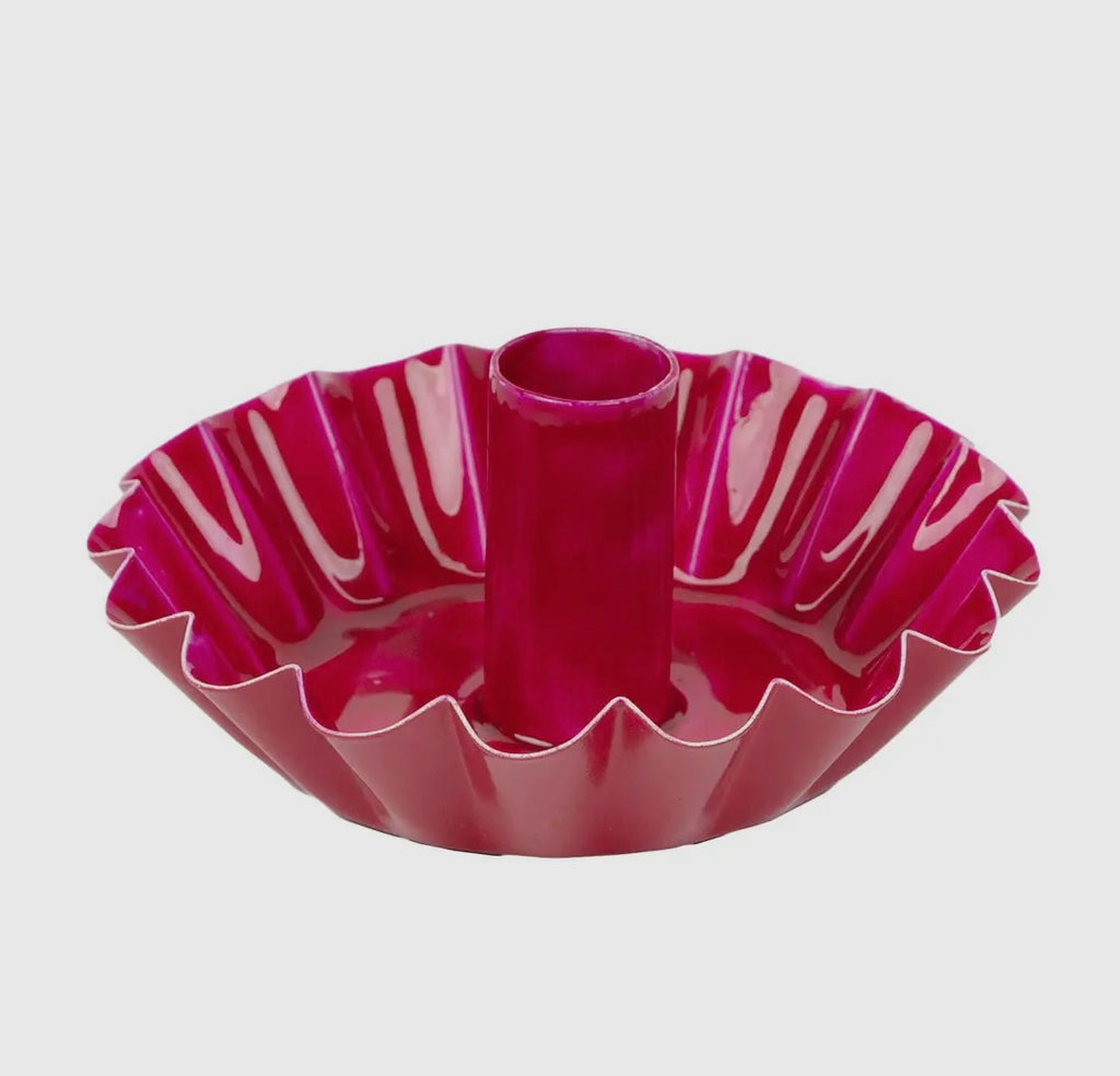 Metal scallop edge candle holder