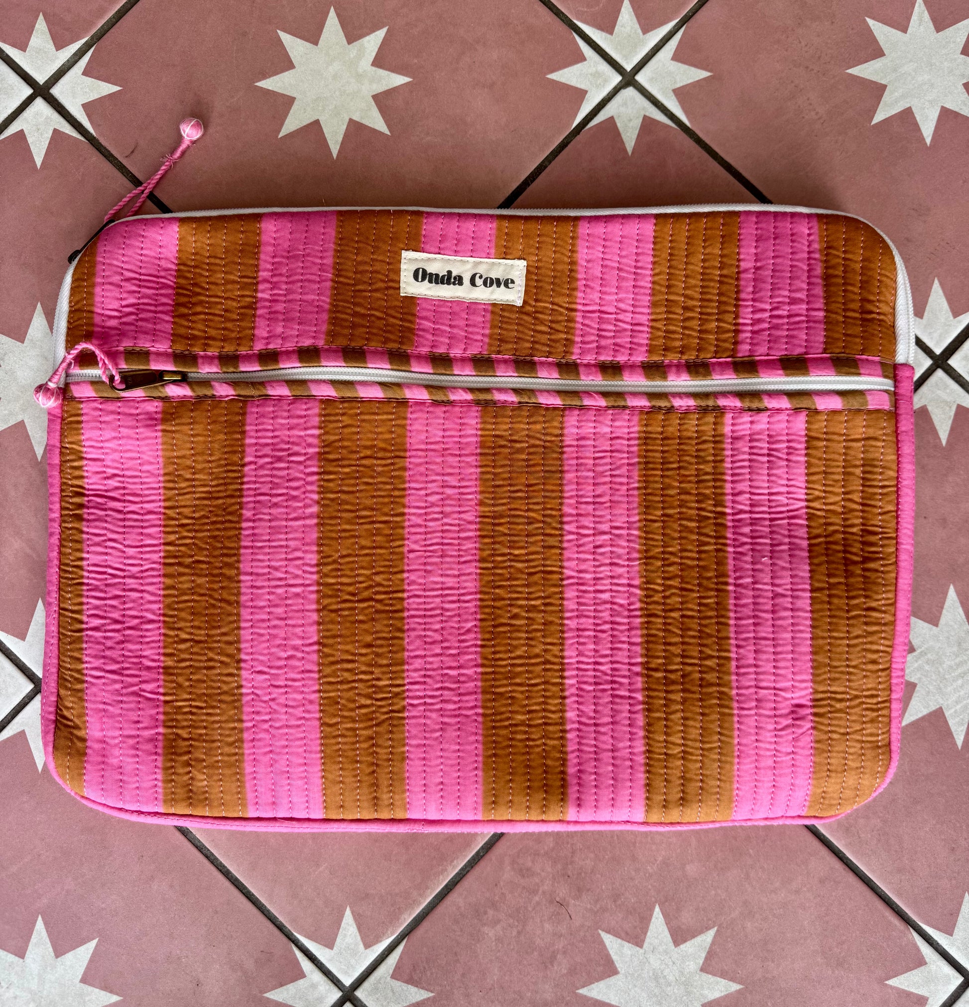 Quilted Laptop Sleeve - Pink and brown stripe