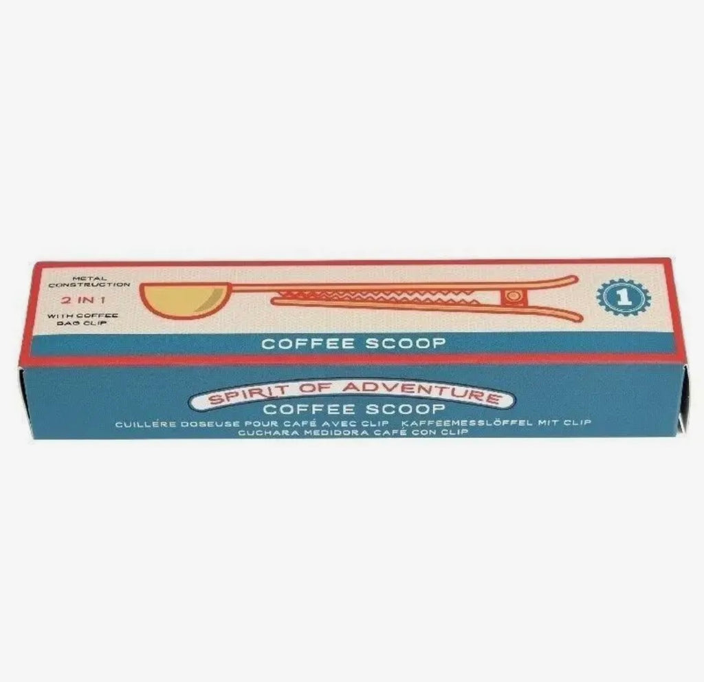 Coffee scoop with clip