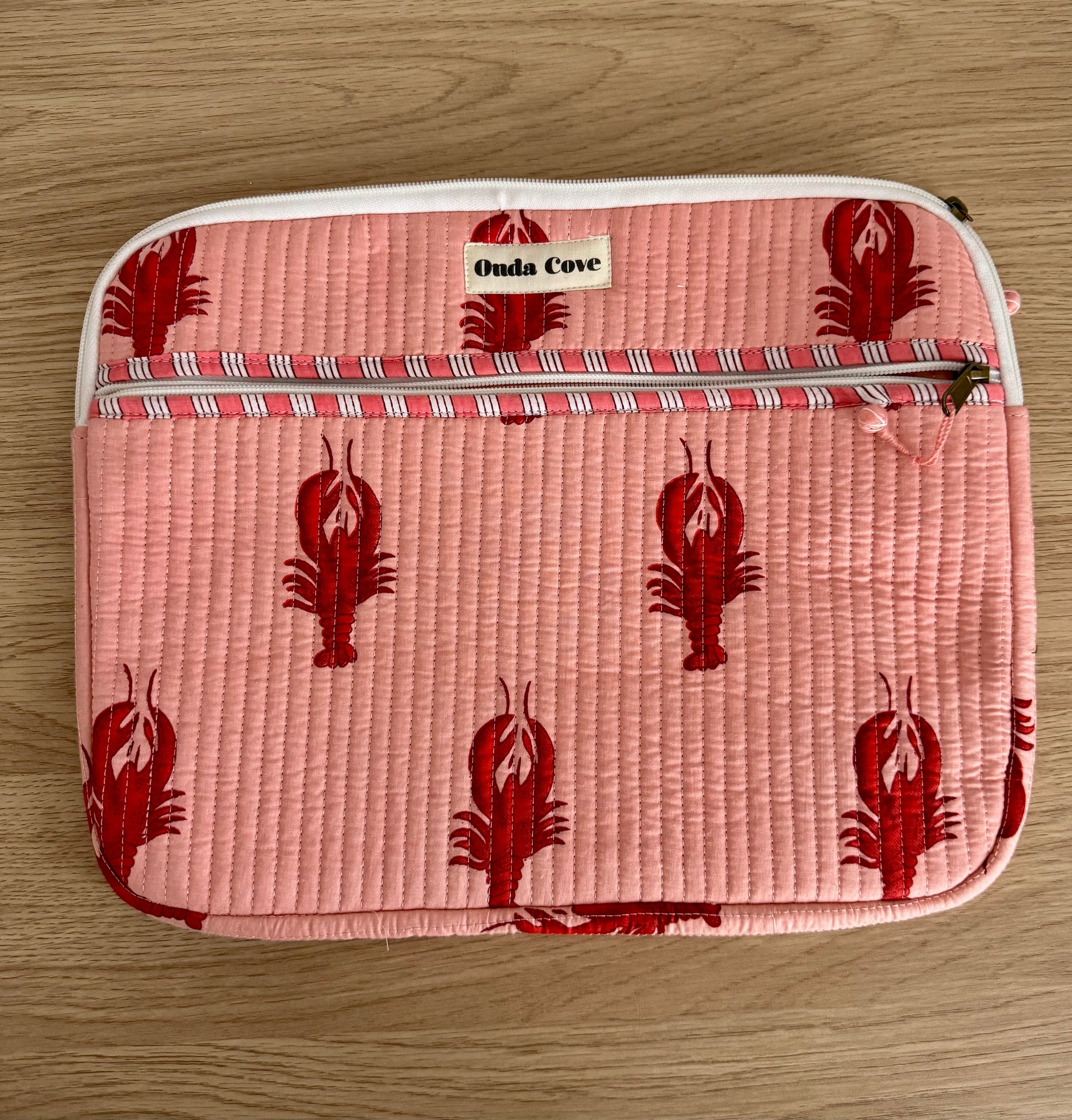Block print quilted laptop case - coral lobster