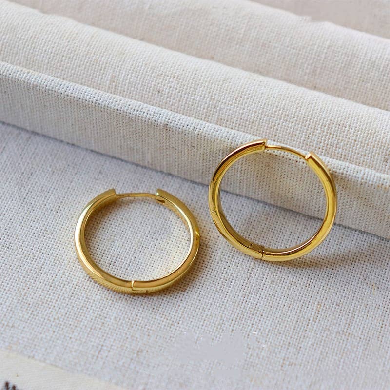 Simple Hoop Earrings (gold)