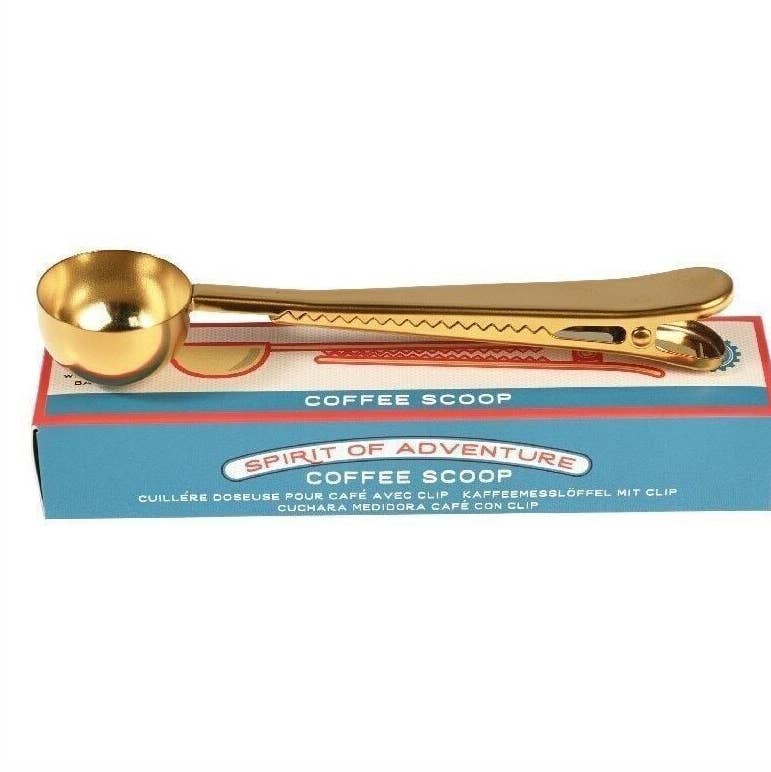 Coffee scoop with clip