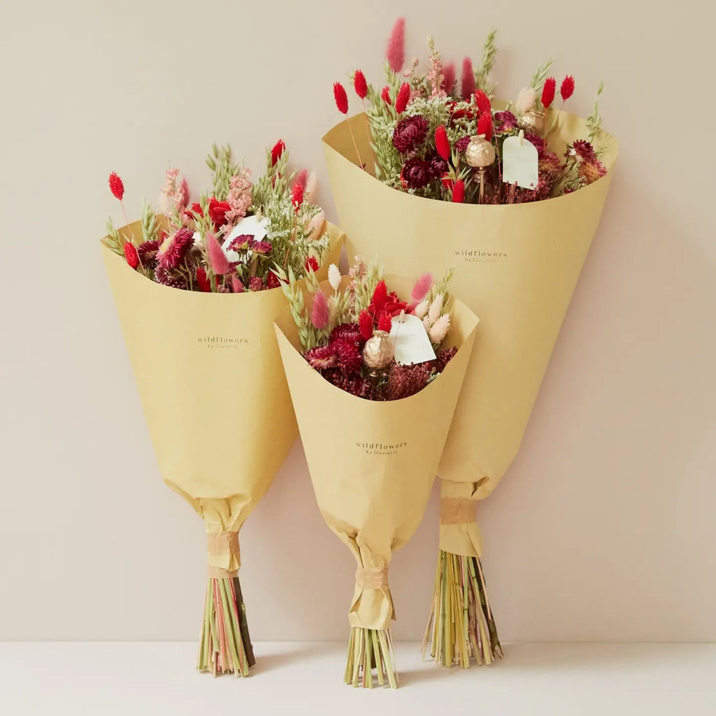 Bouquet of dried flowers by Floriette - Red Allure