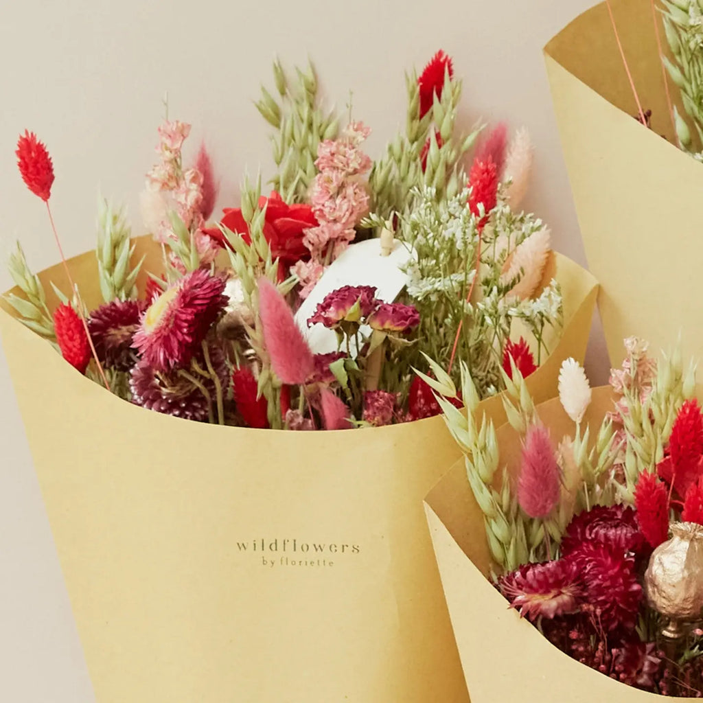 Bouquet of dried flowers by Floriette - Red Allure
